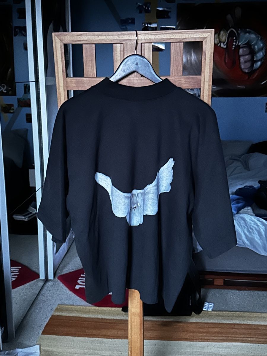 Gap T-shirt: Yeezy x GAP T-Shirt  – Usato da Villars-Burquin venduto da Iliasso 3