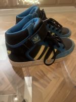 Basket Adidas enfant taille 32 turquoise