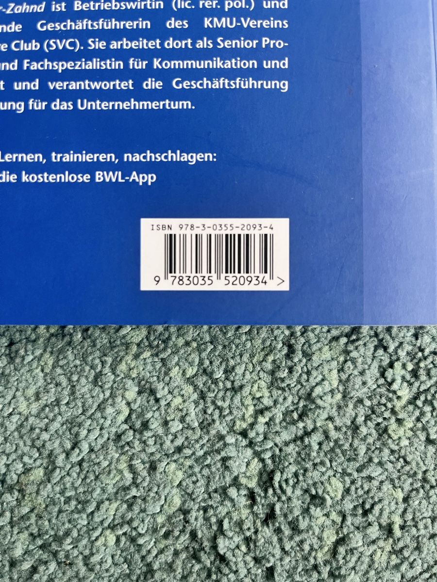 Libri: Diverse Wirtschafts Schulbücher  – Nuovo (secondo la descrizione) da Sachseln venduto da suruam01 2