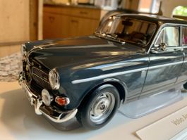VOLVO AMAZON KOMBI 1966 GRAU MASSSTAB 1:18 