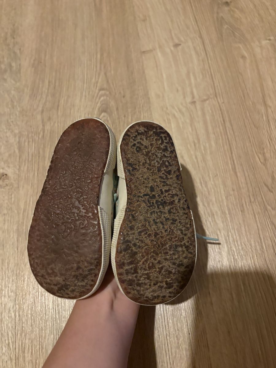 Superga Chaussures filles: Superga Schuhe Grösse 24 – D'occasion à Liestal par sei_j5yn 1