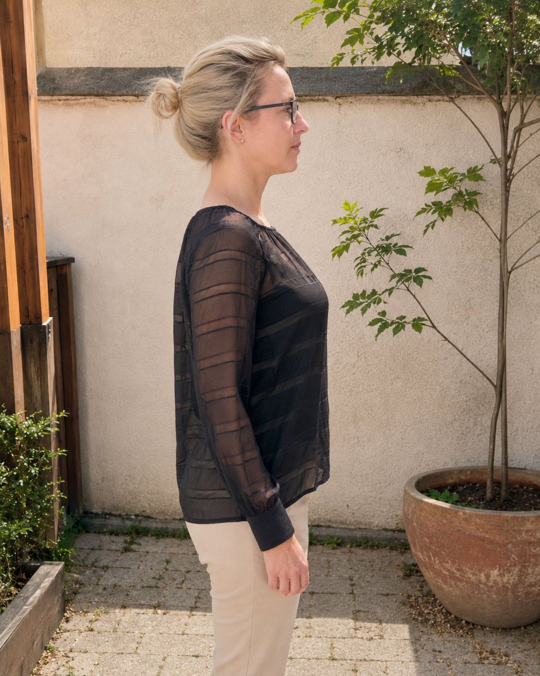 Massimo Dutti Blusen: MASSIMO DUTTI | blouse noire rayures transparente soie | 38 – Gebraucht aus Bonfol von Elise.Str 2