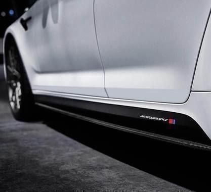 Tutti pezzi di ricambio auto: BMW Carbon M Performance Sticker – Nuovo e nell'imballaggio originale da Volketswil venduto da Willis-Autoteile 4