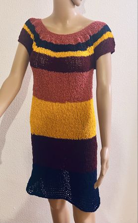 Sommerliches Strickkleid, Grösse M, bunte Streifen 🌈