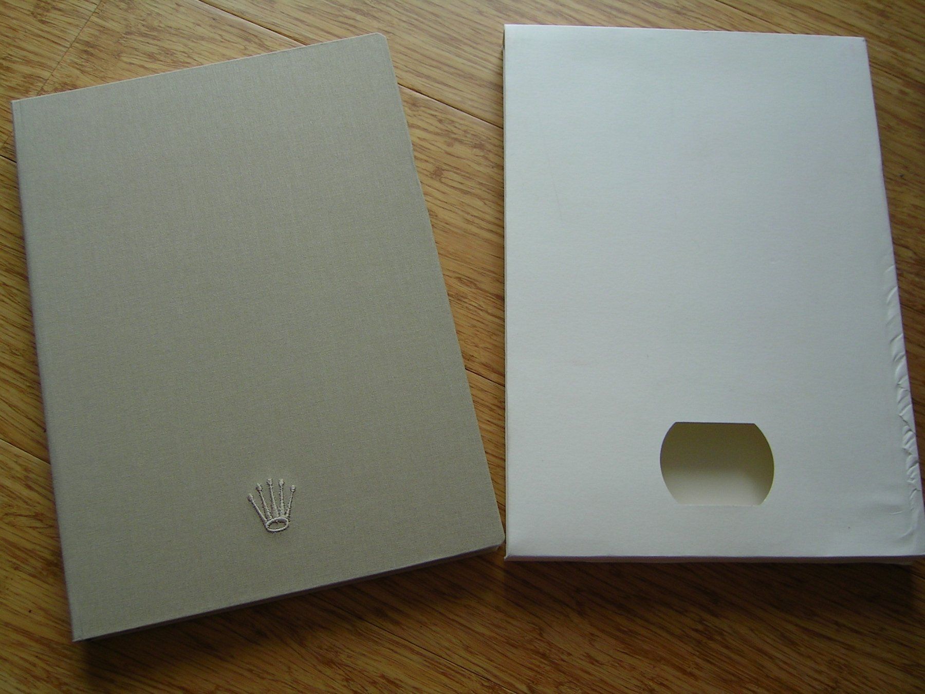 Blocchi: Rolex Notebook Notizbuch - gross - beige - neu – Nuovo (secondo la descrizione) da Schwarzenbach SG venduto da Forky
