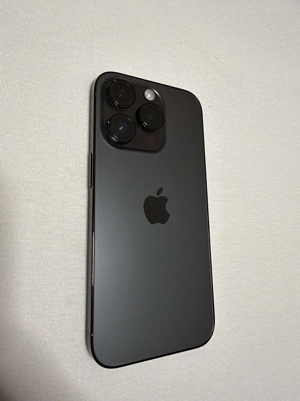 Apple Telefoni cellulari / Smartphones: iPhone 14 pro - 256 GB - Space Black – Usato da St. Gallen venduto da ham_8h7y 1