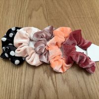 5 Haargummis Stoff Samt Scrunchies NEU mit Etikett