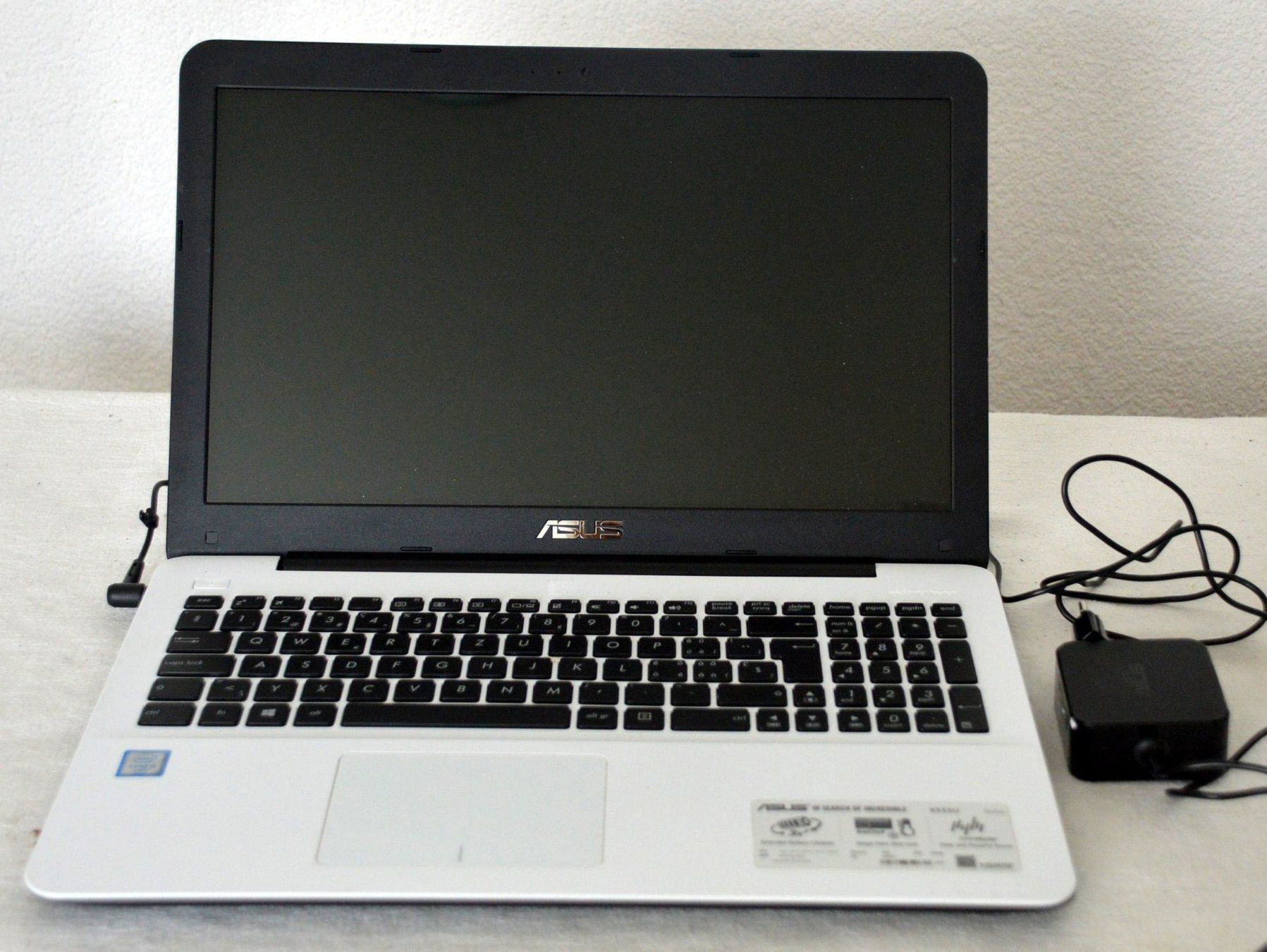 Asus Notebook: Laptop Asus x555U i5 – Usato da Collonges venduto da arashee 3