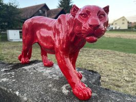 Roter Panther – Moderne Dekofigur für Innen & Außen