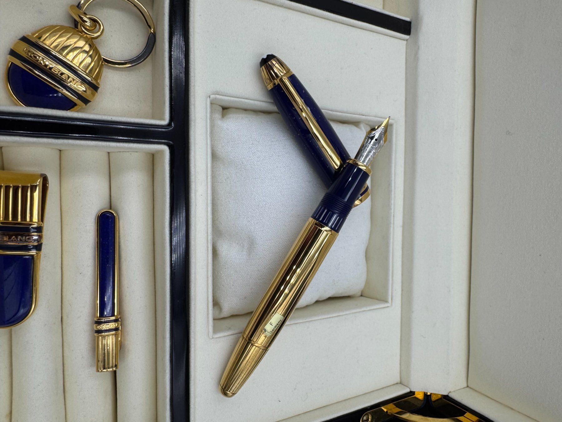 Montblanc Penna & Evidenziatori: Montblanc Solitaire Ramses II Lapislazuli  - SET – Usato da Beringen venduto da Luxinu 2
