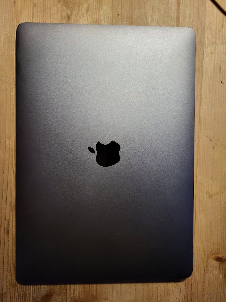 Apple Notebook: Apple MacBook Pro Mid 2019 – Usato da Selkingen venduto da Mazurit