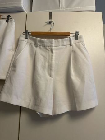 Damen Shorts weiss Grösse L Zara guter Zustand