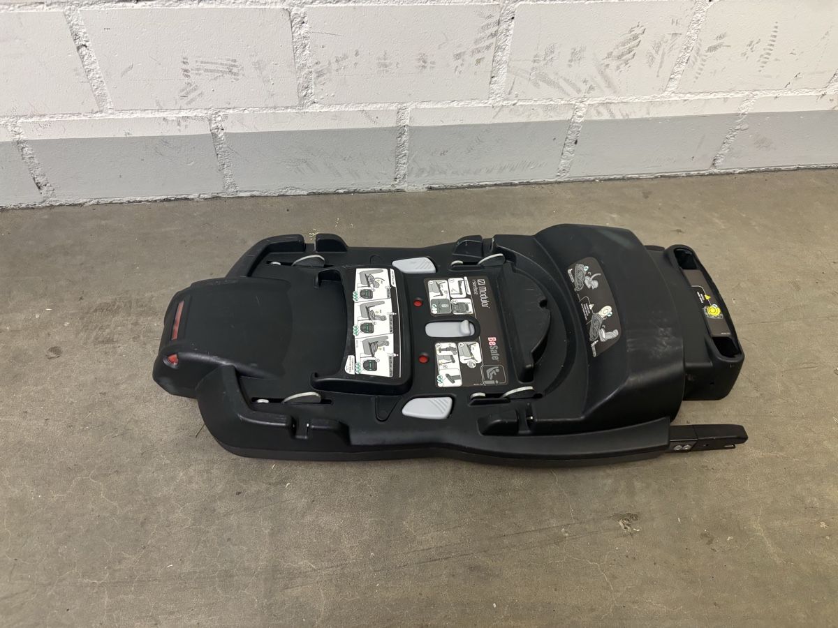 Fixations: BeSafe Isofix Basis – D'occasion à Emmenbrücke par inf_978d 1