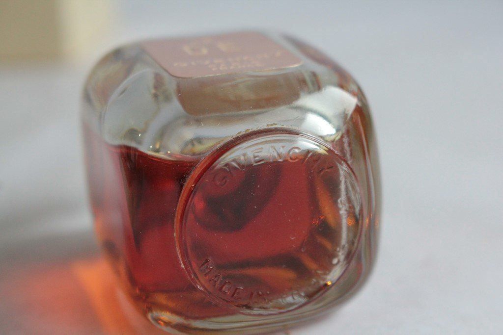 Givenchy Parfum & Eau de Toilette: GIVENCHY Parfum Le De 60 ml vintage – Gebraucht aus Vandoeuvres von Dom-Tom 5