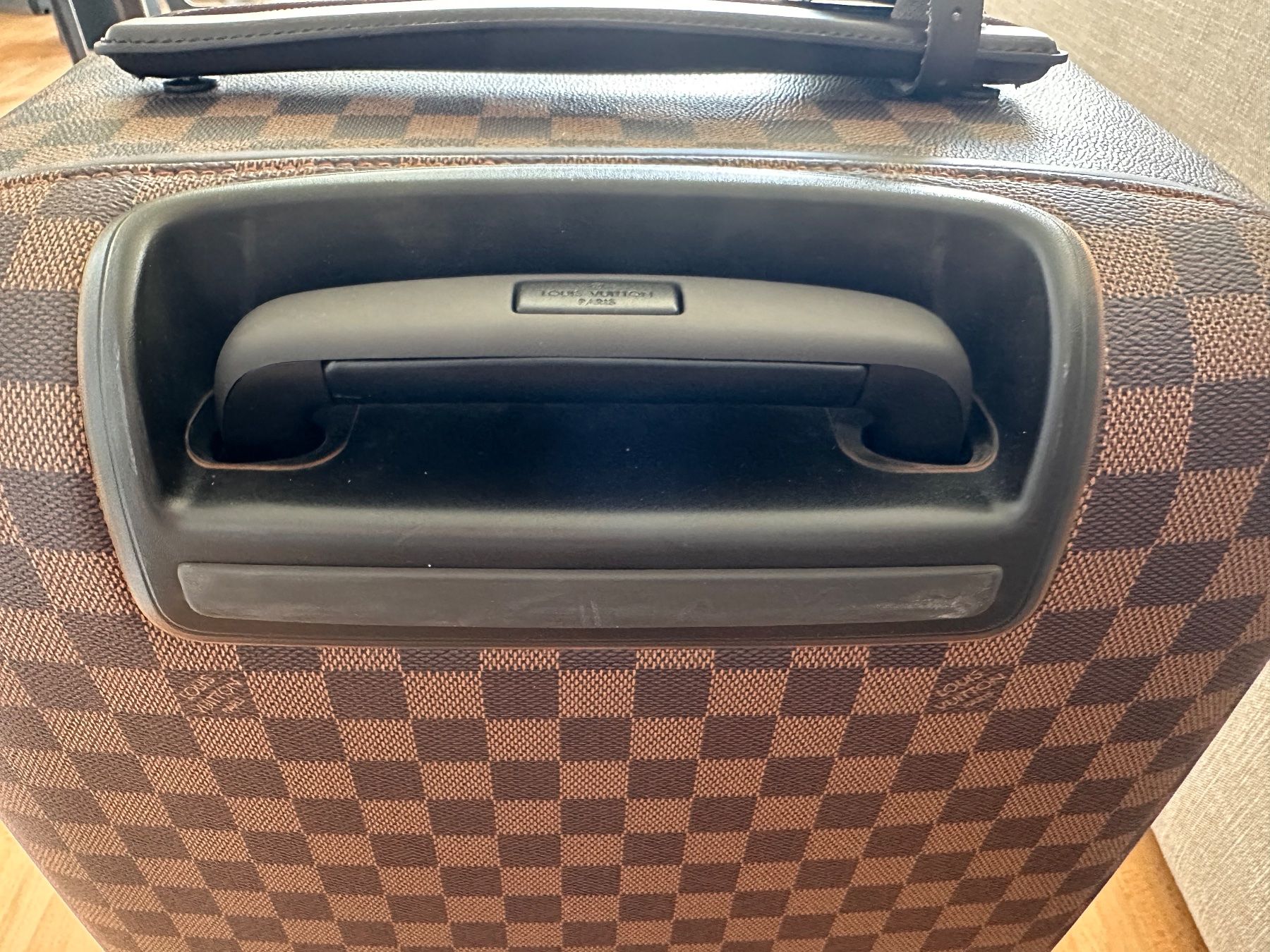 Louis Vuitton Valigie: Luis Vuitton Trolley Koffer, wie neu – Nuovo (secondo la descrizione) da Küsnacht ZH venduto da Harobed18 6