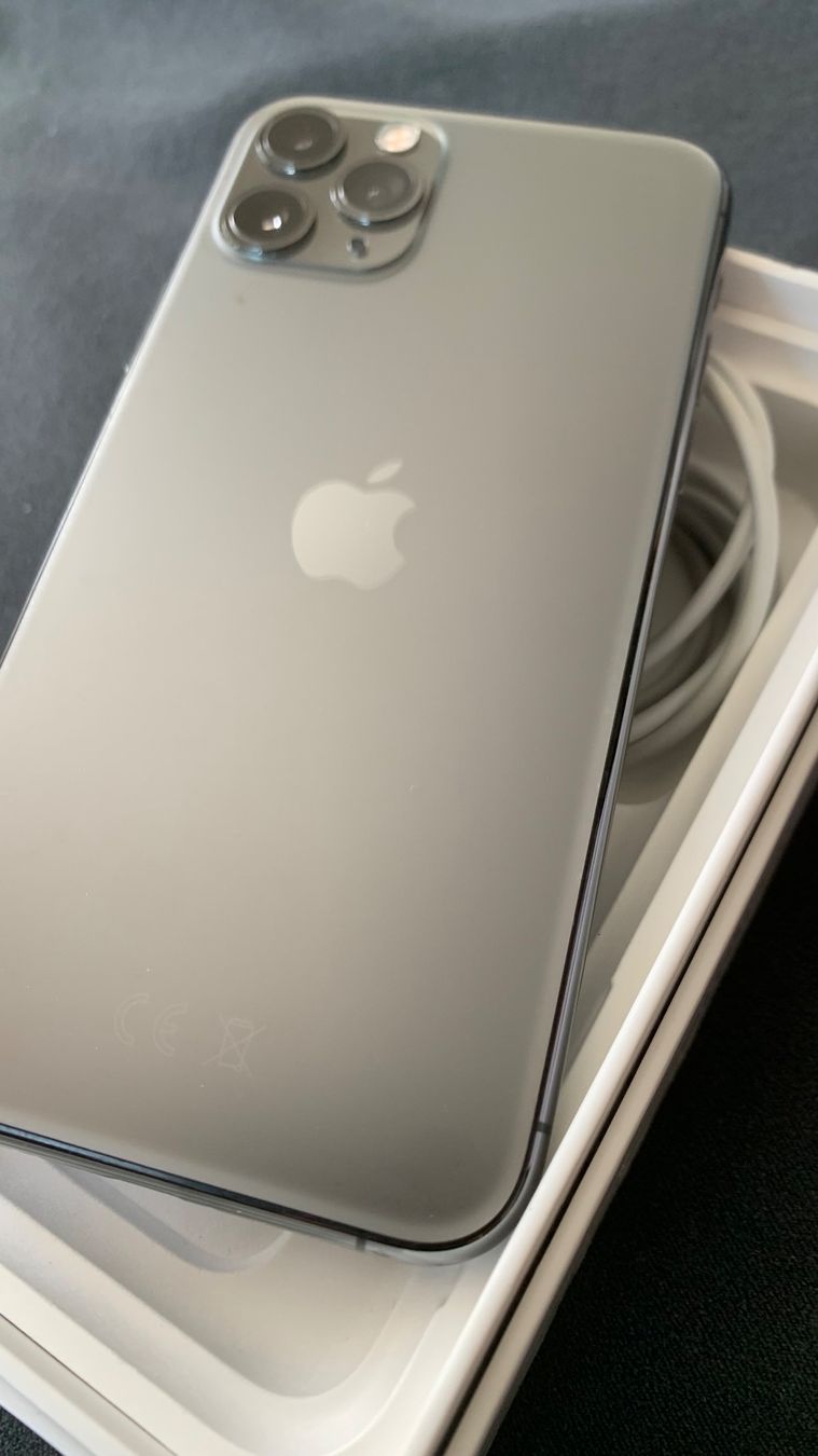 Apple Telefoni cellulari / Smartphones: iPhone 11 Pro – Usato da Villars-sur-Glâne venduto da jacs01 4