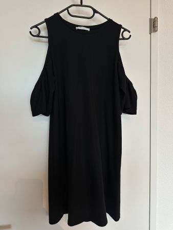 Schwarzes Zara Kleid cold shoulder - so toll - S - wie NEU!