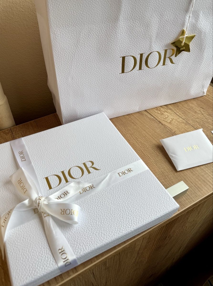 Dekobänder: Dior Luxus-Geschenkbox und Set – Neu (gemäss Beschreibung) aus Emmetten von kel_982x 1