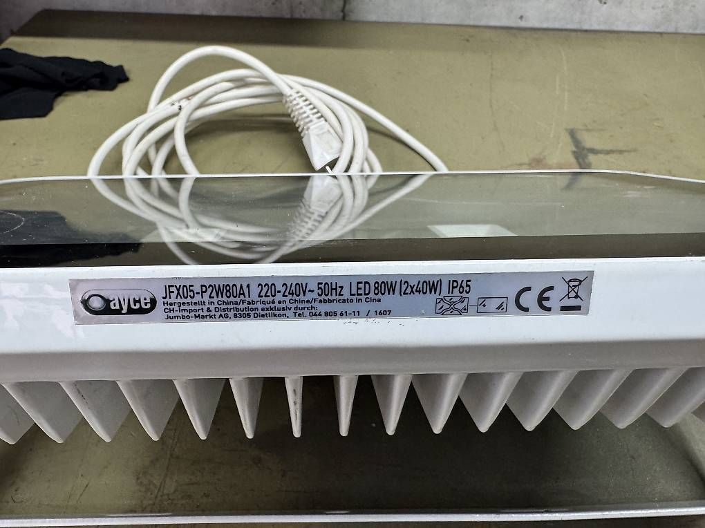 Lampes: Ayce LED Strahler 80W – D'occasion à Beckenried par chef3945 3
