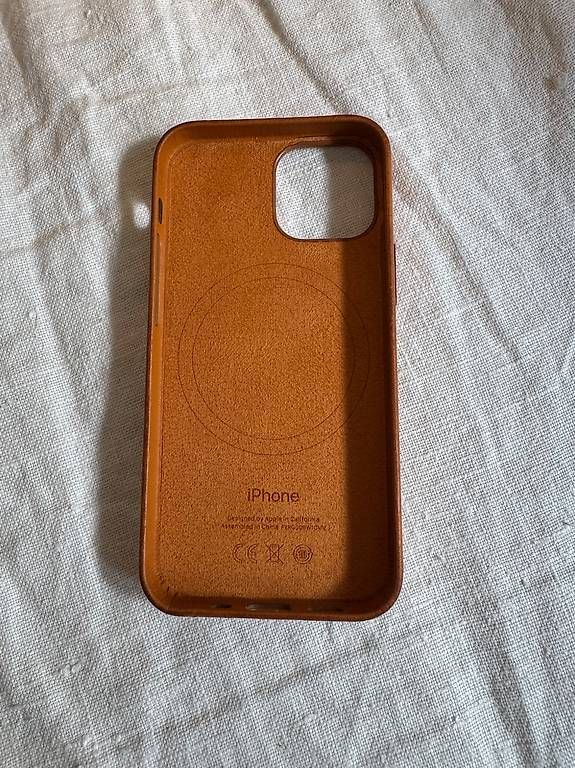 Cover & Protezioni schermo: iPhone 13 Mini Leather Case mit MagSafe – Usato da Zürich venduto da whateverpeoplesayiam 1
