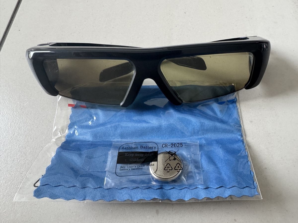 Brillen & Gläser: Samsung 3D Brille Schwarz – Neu (gemäss Beschreibung) aus Dübendorf von Moebelverkauf10