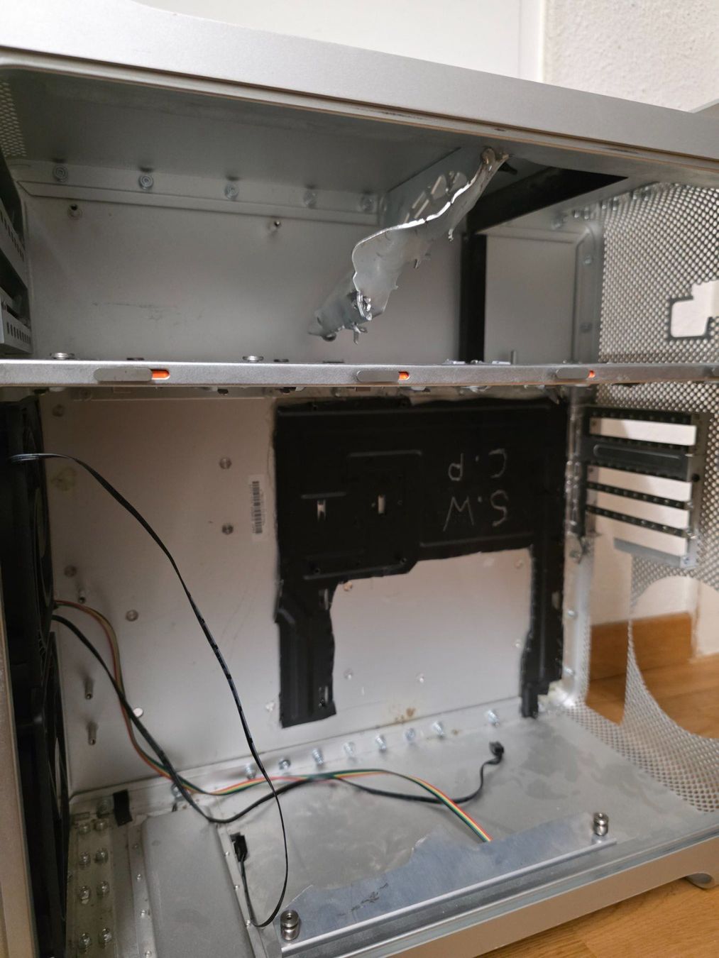 Apple Custodie: Apple Mac Pro G5 Gehäuse Tower leer – Usato da Bern venduto da KavIndustries 5