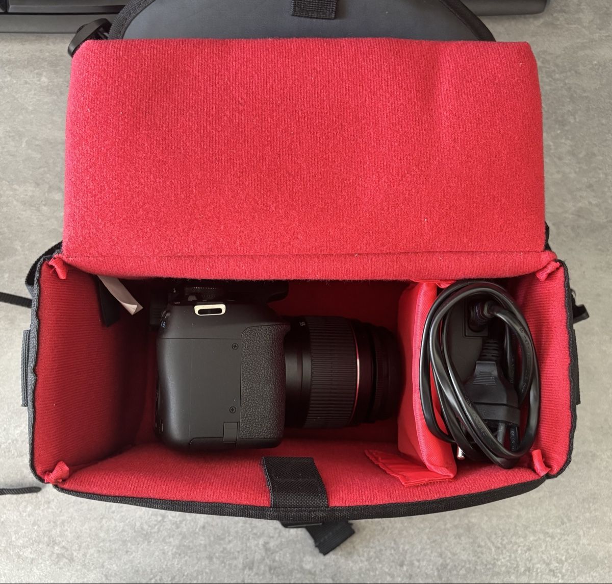 Canon Appareil photo: Canon EOS 2000D Kit EF-S 18-55mm – Neuf (Voir description) à Solothurn par sha_v96j 3