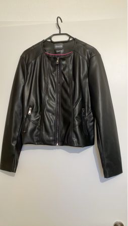 Chicoree Kunstlederjacke schwarz Grösse M