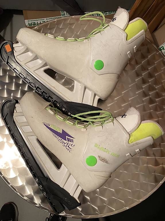 Pattini da ghiaccio: Schuhe, Schlittschuhe Grösse 41 – Usato da Stein am Rhein venduto da aju_gr6w 2
