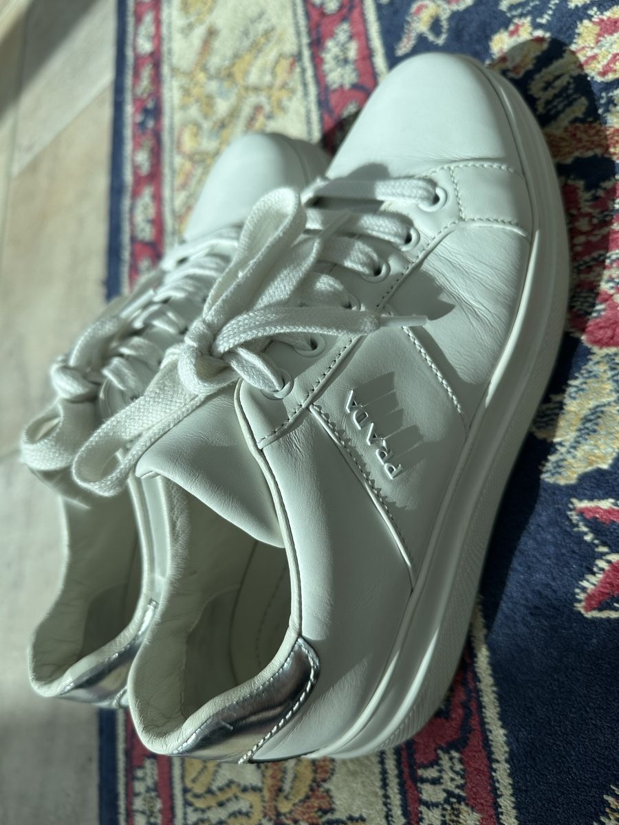 Prada Scarpe da donna: Prada Schuhe Leder Sneaker Gr. 37.5 – Usato da Luzern venduto da ariazalea 4