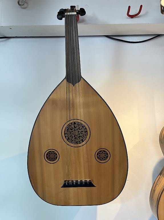 Instruments de musique: Oud – D'occasion à lausanne par nymee123