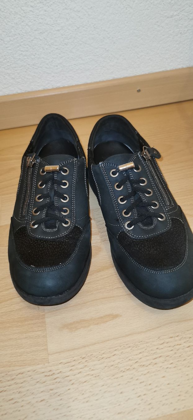 Scarpe da donna: Medicus Schuhe Gr 38.5 – Usato da Winterthur venduto da Katyakaterina