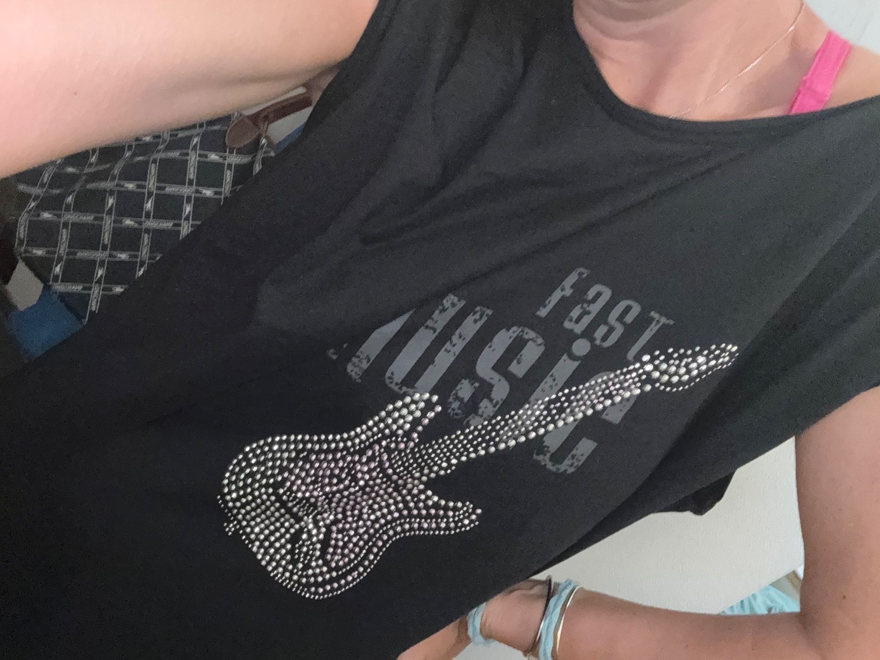 T-shirt: Tshirt Oberteil mit Glitzersteinen – Usato da Obfelden venduto da cesarina10