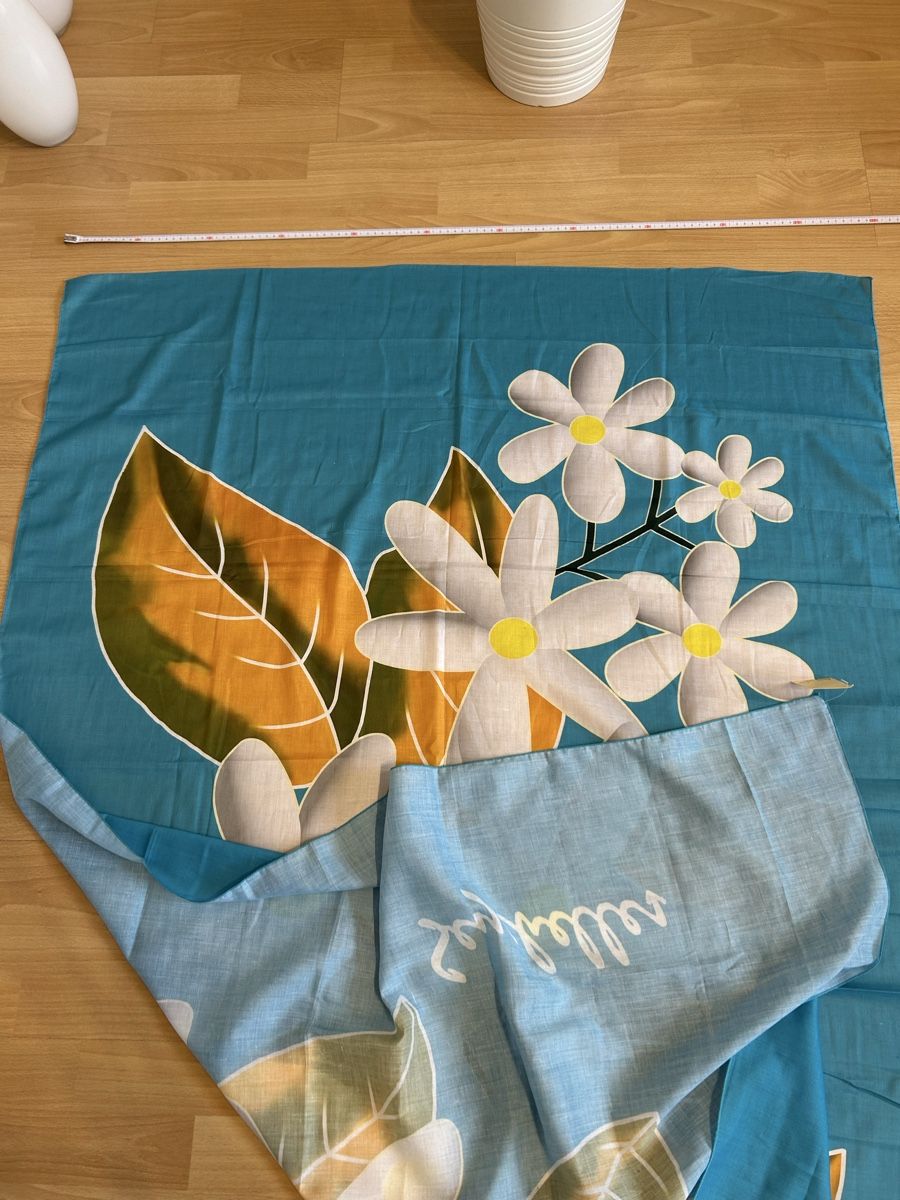 Tessuti: Seychelles Stoff, hellblau mit Blumenmuster, neu – Nuovo (secondo la descrizione) da Biel/Bienne venduto da SandraDG 4