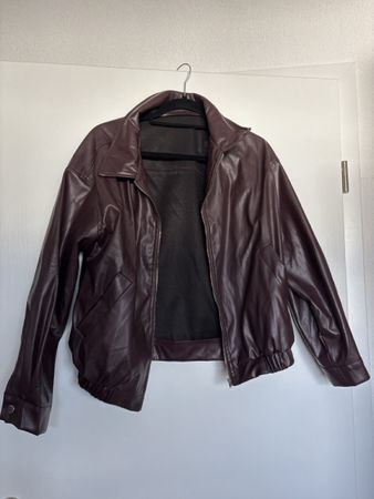 Veste similicuir bordeaux taille L bon état