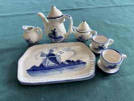 Miniatur-Teeset, 8 teilig aus Porzellan