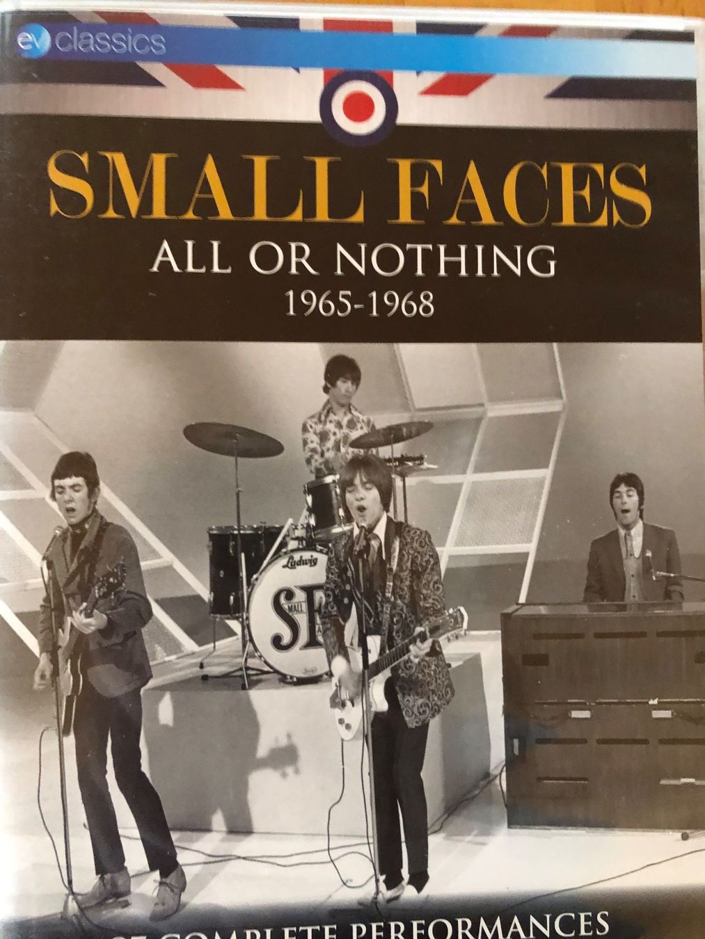 Tutti i DVDs: Herman's Hermits, Small Faces, Hollies DVDs – Usato da Niederhasli venduto da Hsoz 2