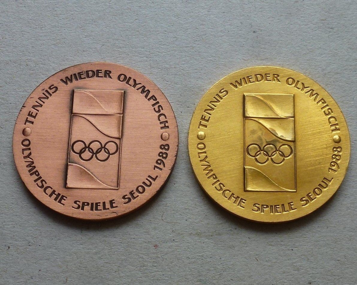 Medaillen: 2 Med. ++ Steffi Graf Pro Olympia 1988 – Gebraucht aus Walkringen von Casablanca777 1