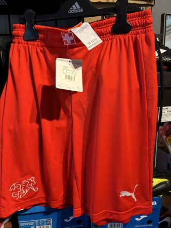 Fussballshorts Puma Schweiz Nationalteam rot Grösse S mit Et