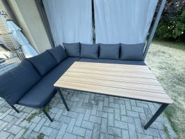 Eck / Gartenlounge mit Esstisch