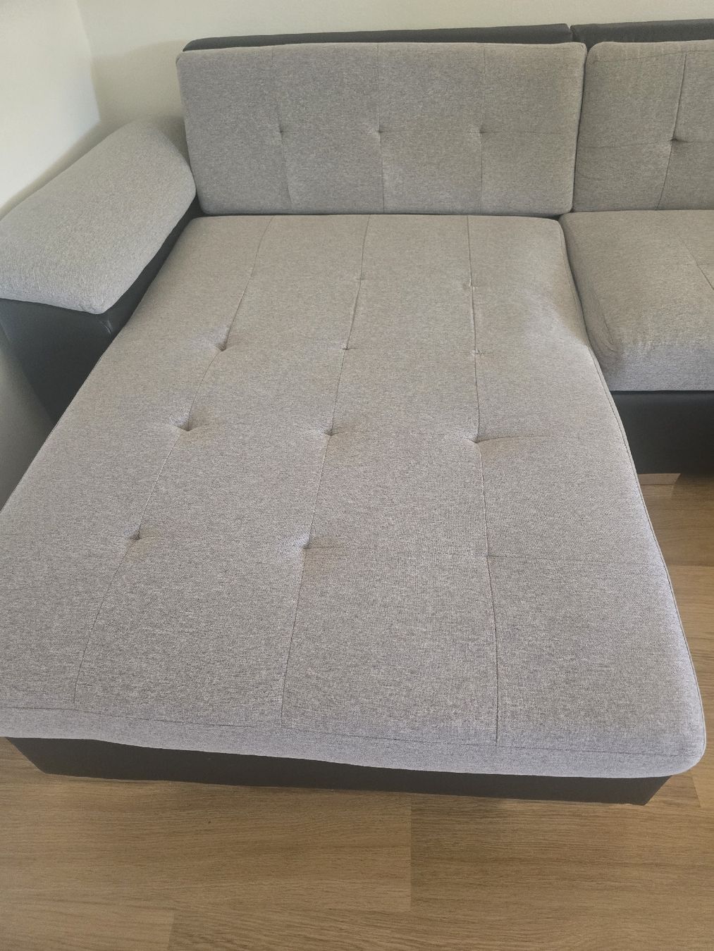 Divani: Ecksofa Grau-Schwarz, Stoff/Lederoptik, gebraucht – Usato da Windisch venduto da Pedja86 1