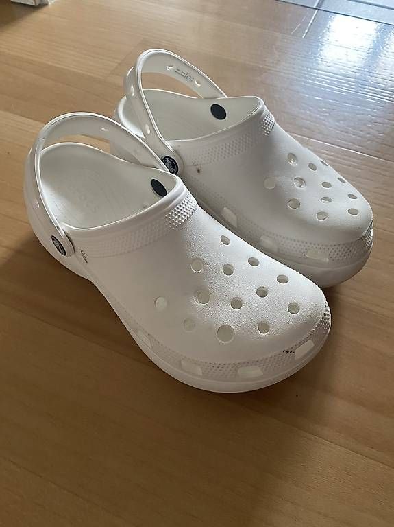 Crocs Scarpe da uomo: Crocs Classic Clogs White Platform – Usato da Bern venduto da n-dine 4