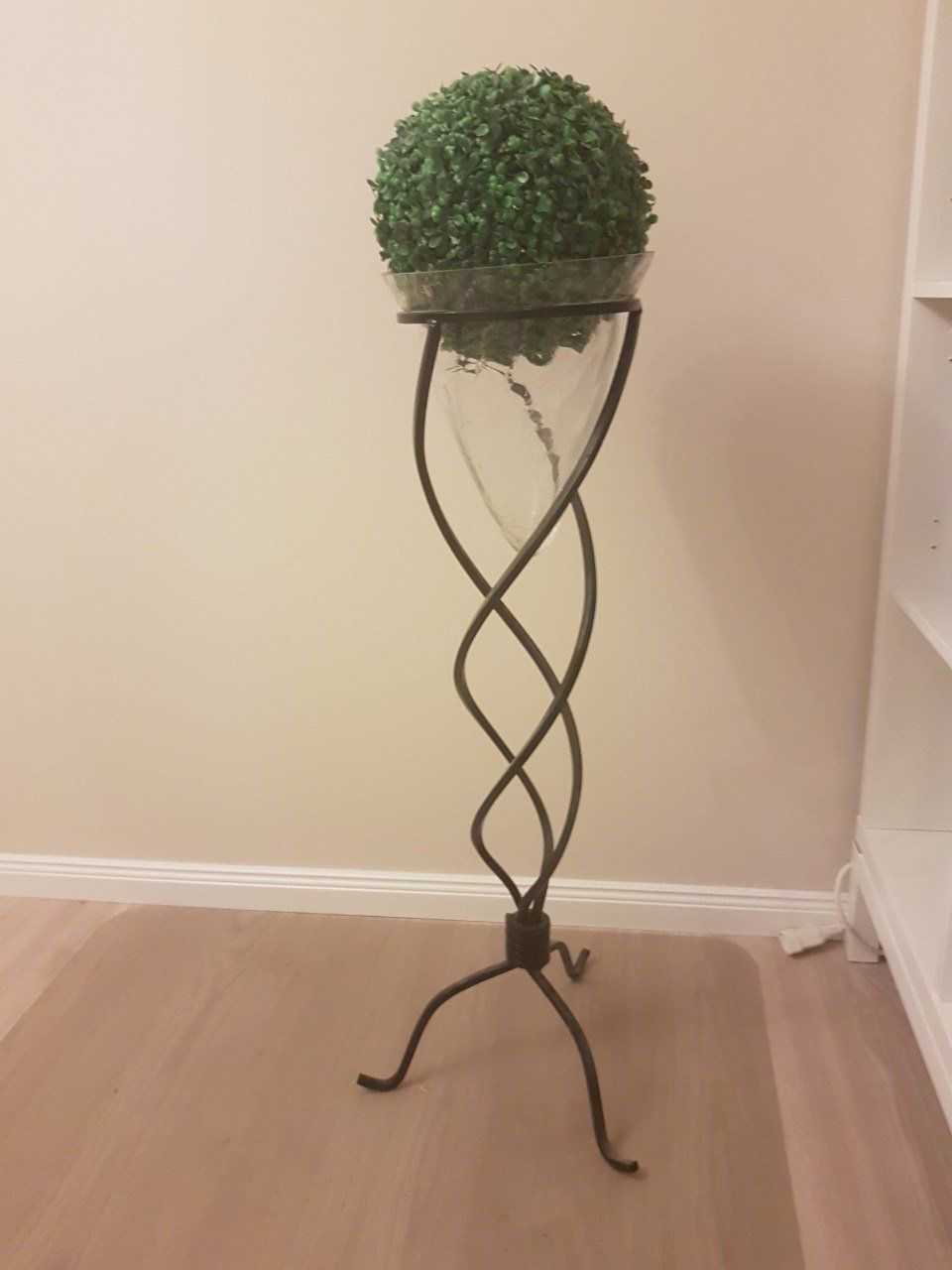 Sonstiges für Haushalt & Wohnen: Blumentopfhalter mit Glasschale – Gebraucht aus Schaffhausen von FamilieBerg