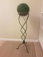 Blumentopfhalter mit Glasschale