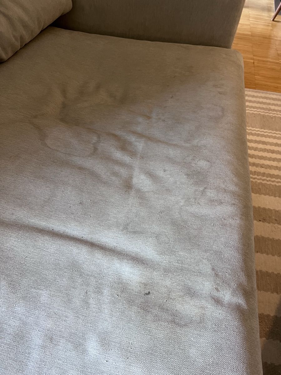 Sofas: Ecksofa hellgrau mit Hocker, Gebrauchsspuren – Gebraucht aus Zürich von Facellas 3