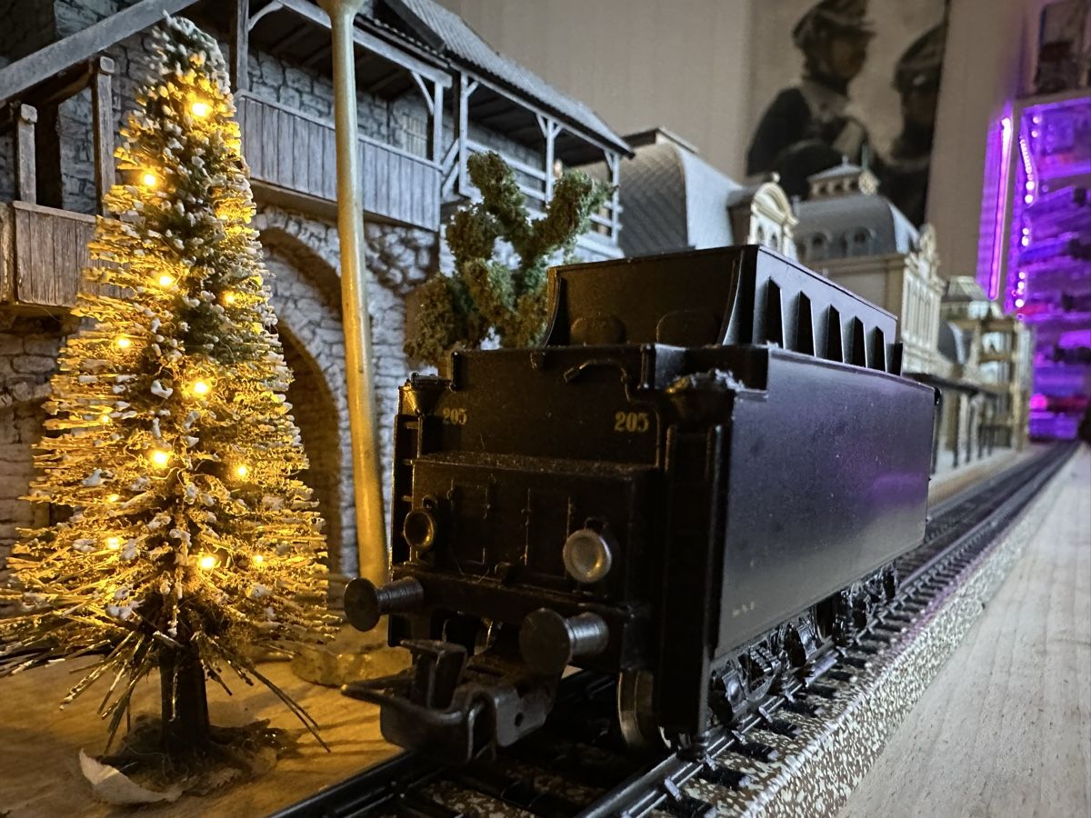 Märklin Modellini di ferrovie: Märklin 3045 DSB BR N Tender – Usato da Lupsingen venduto da New-Haven