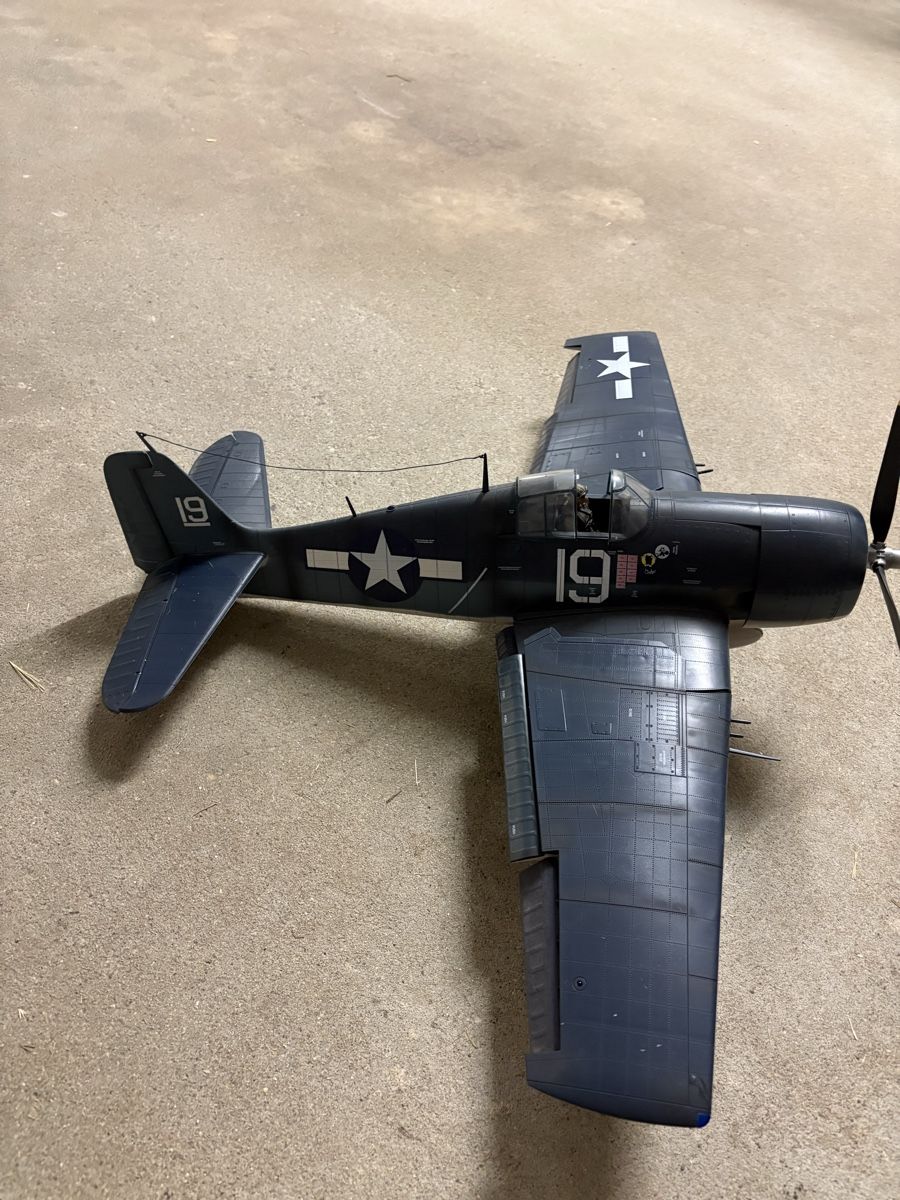 Modellbausätze & Standmodelle: Elite Force F4 Hellcat 1/18 – Gebraucht aus Villarimboud von hampton2012 1