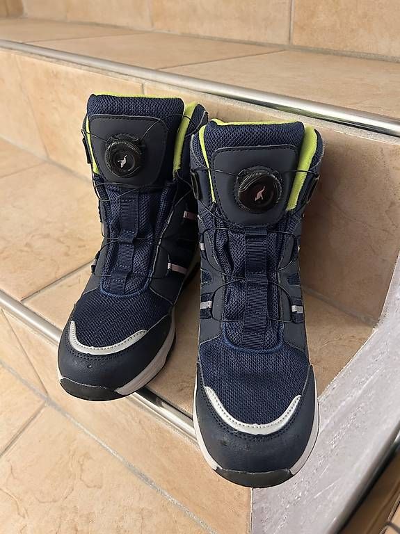 Schuhe für Jungen: Winterstiefel / Schneeschuhe KangaRoos Gr. 36 – Gebraucht aus Schmerikon von sab_6ppz 1