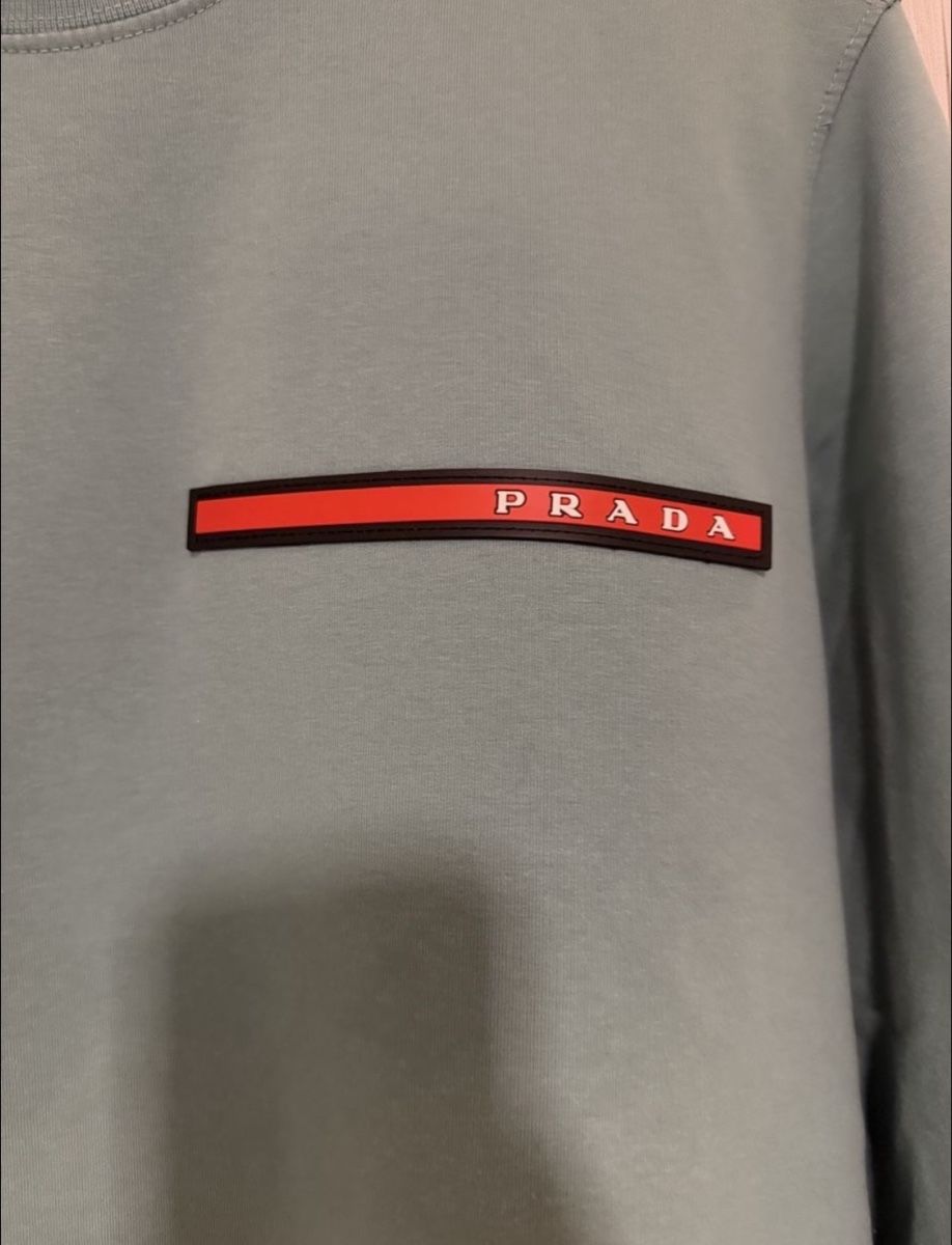 Pullover & Sweatshirts: Sweatshirt blau mit Logo Patch Grösse L – Gebraucht aus Oberglatt ZH von eve_6nj8 1
