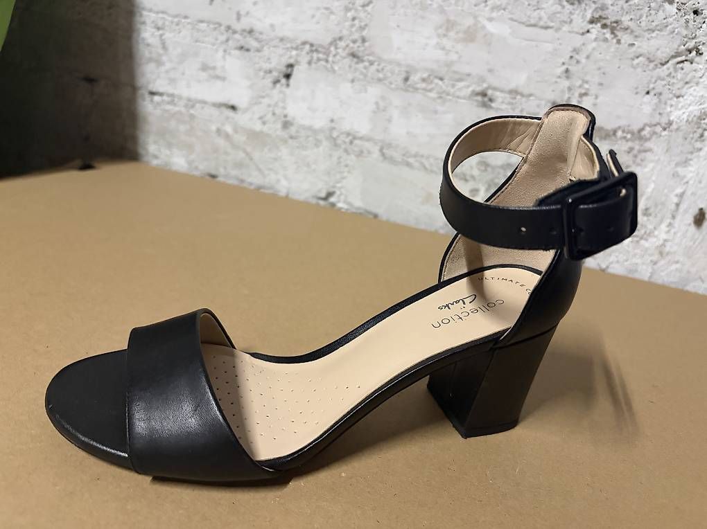 Scarpe da donna: Clarks Damenpumps Grösse 36 – Usato da Zürich venduto da fed_7qv8 1